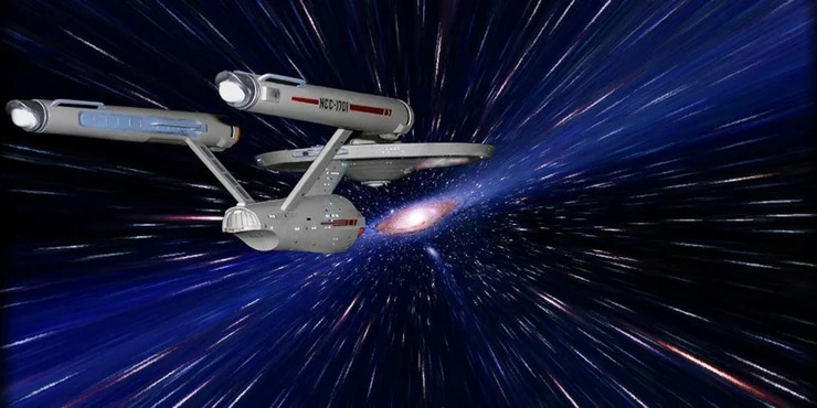 Image of starship preparing to go to warp 